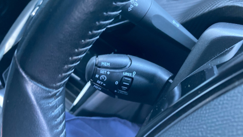 Peugeot 2008 1.2 PureTech 130 Allure 5dr Petrol Estate